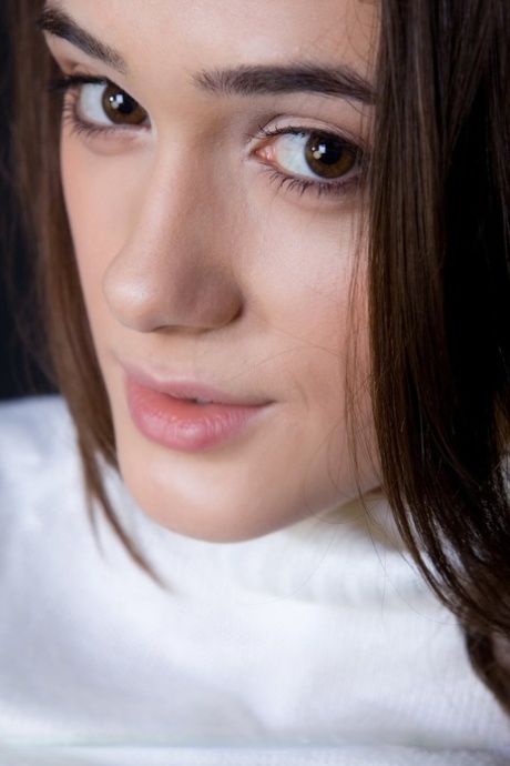 teen face free nude image