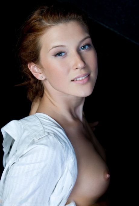 Kira Joy high quality actress images
