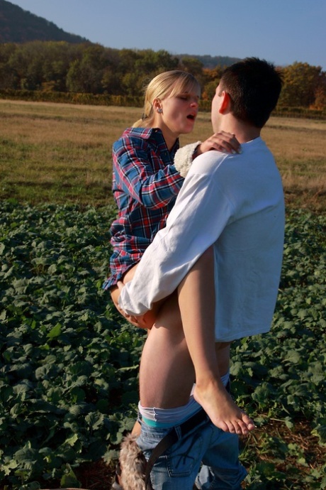 ragazza di campagna sexy esclusivo immagini