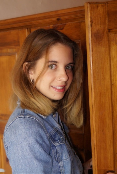 cute face hot naked pictures