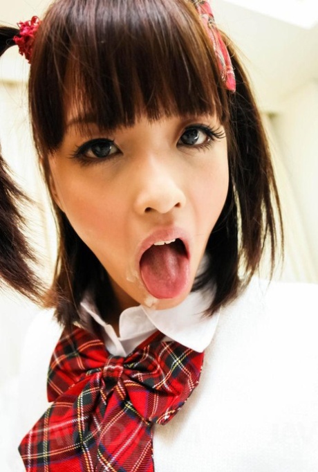 asiatische Sperma im Mund sexy beste bilder