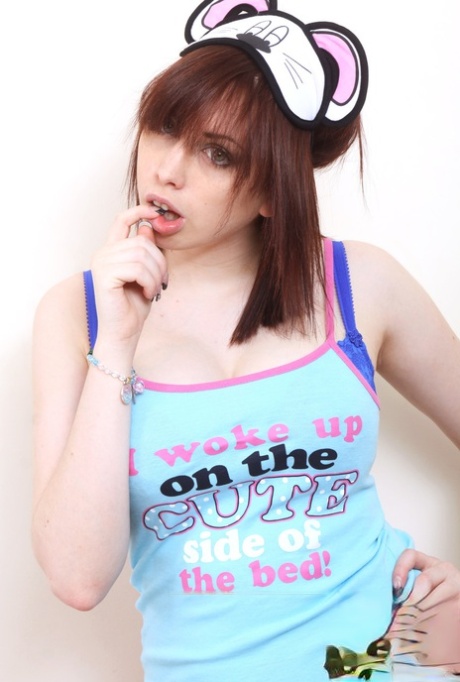 Louisa May star top photo