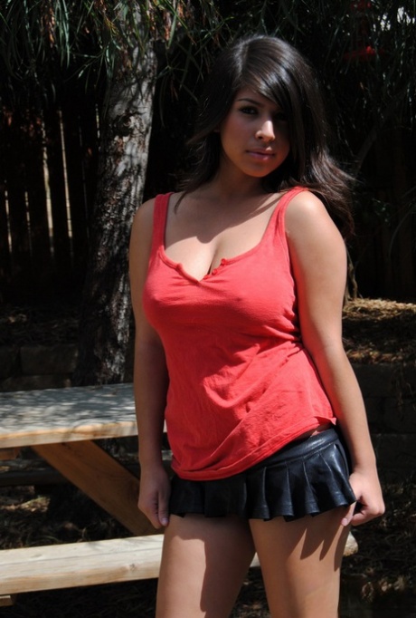 Layla Rose art model img