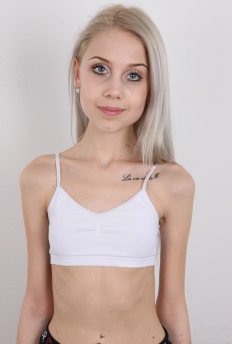 dünne Blondine schöne pornografische galerien