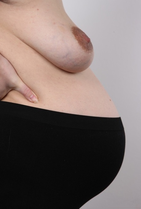 乳头肿胀 免費裸體 圖片