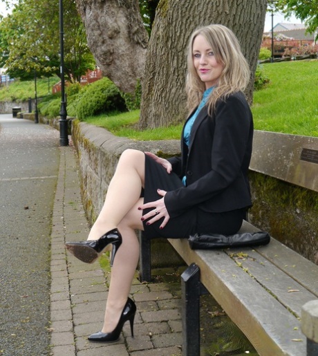 milf outdoor art nude archive