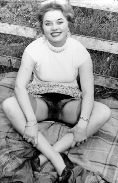 retro hot nude archive