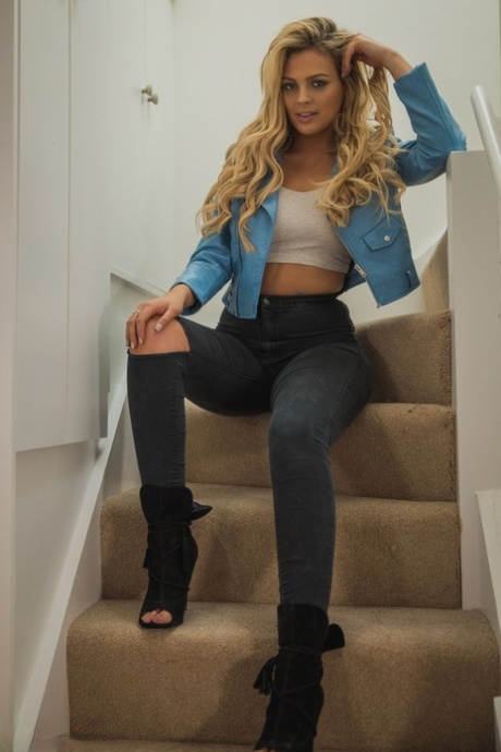 Danielle Sellers perfect model photos