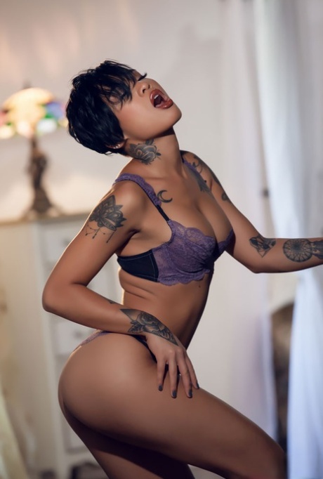 ebony tattoo sexy nudes pictures