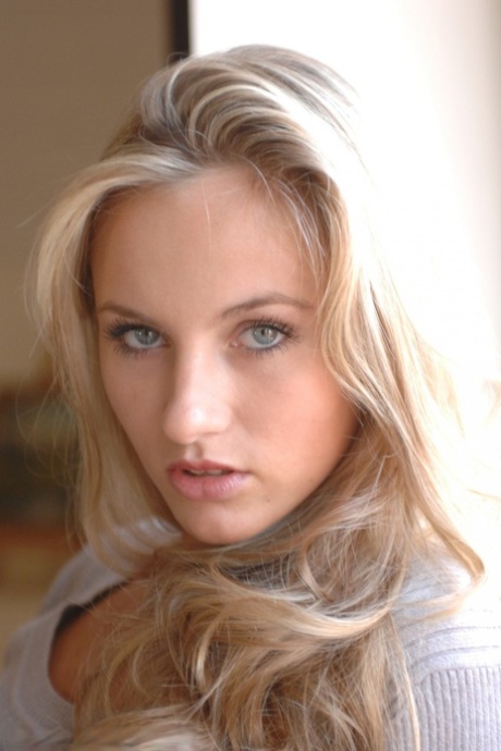 sexy Blondine hd nackt bild