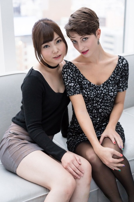 japanese lesbian hot sexy archive