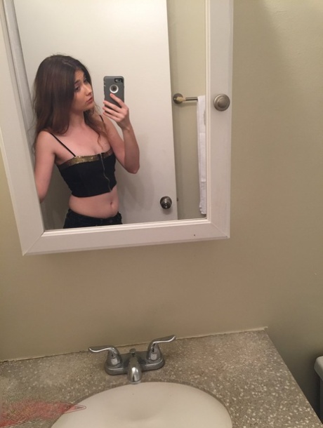 selfie amateur dadolescente nu xxx photo