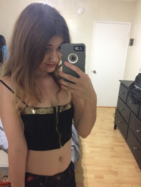 チェコの熟女 ポルノグラフィック 写真