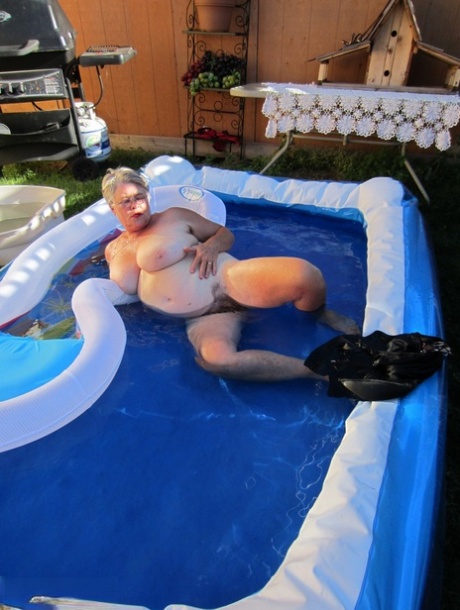 ssbbw oma naakten heet archief