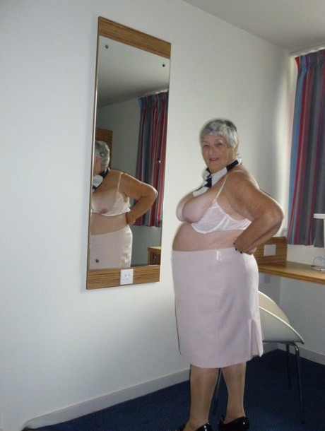 ロシアの赤毛 美しいxxx 写真