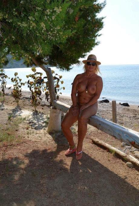 topplös tonåring sex gratis foton