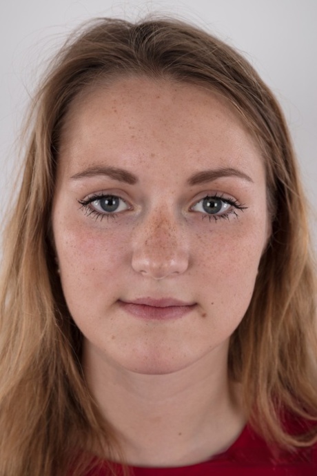 adolescente ronde exclusivité érotique galerie