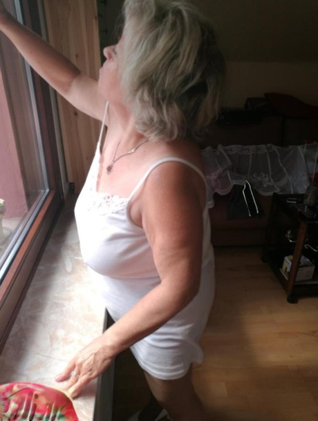 oma ondergoed hete porno archief