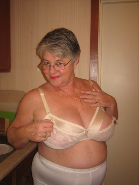 old granny tits hot archive