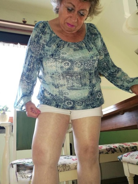 bestemor strømpebukse sexy voksen galleri
