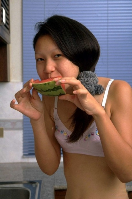 thai milf nudes images