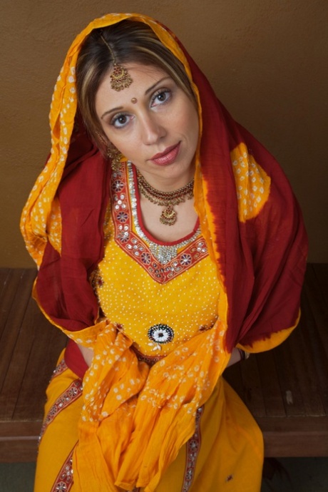 French Chloe pretty actress pictures