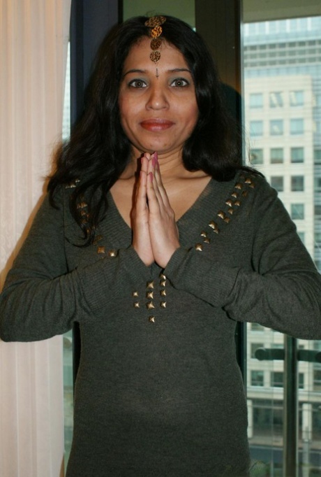 milf india sexy de alta calidad foto