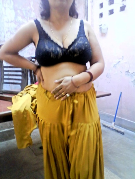 インド人熟女 セクシーxxx 画像