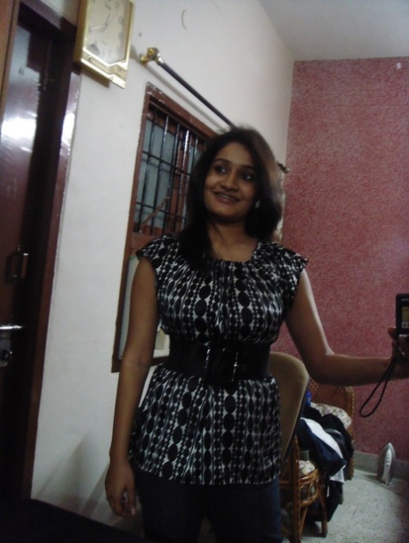 chubby indian hot images