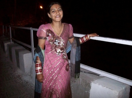 desi hot nude img