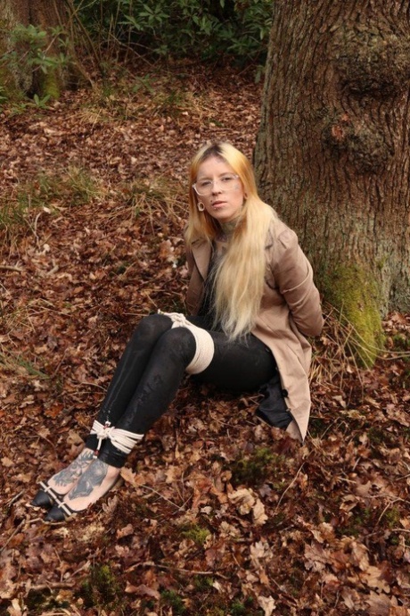 Blondine bdsm beste nacktheit bilder