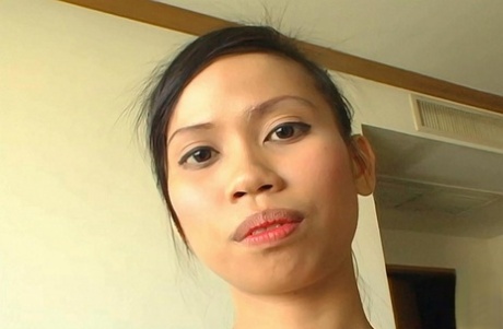 asiatisk ansigt perfekt nøgen pic