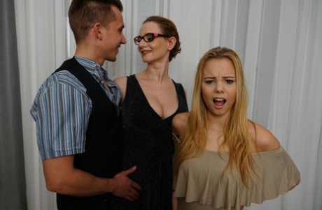 trio di mamme sexy foto