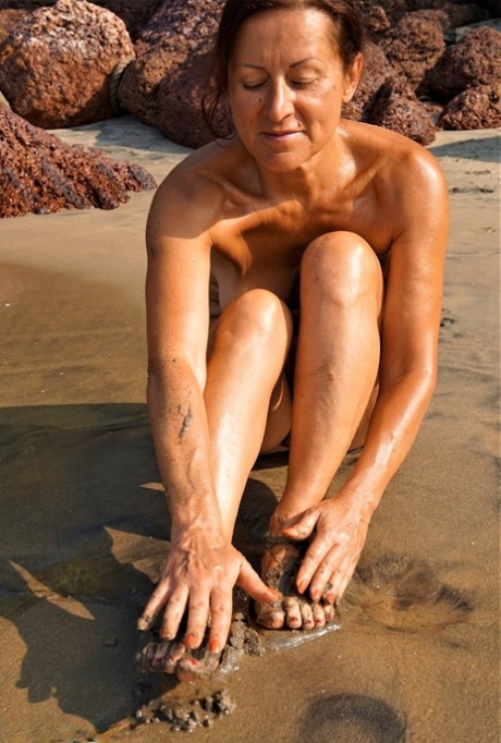 granny beach sexy nude gallery