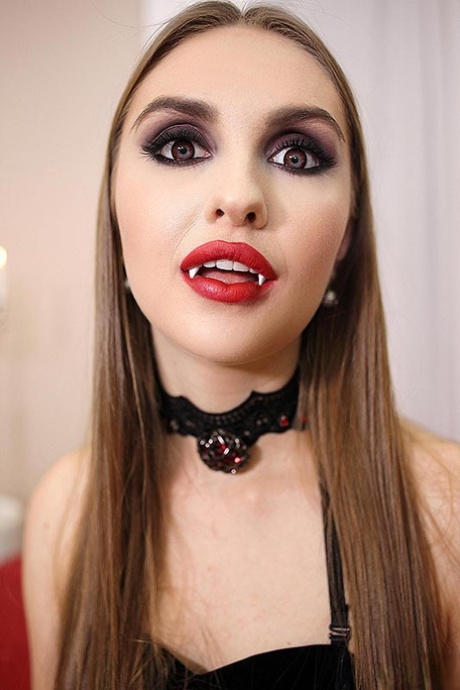 Lena Reif erotic actress gallery