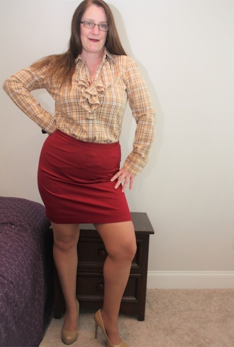 mature pantyhose beautiful xxx image