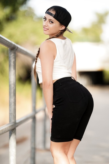 Gia Derza exclusive pornstar photos