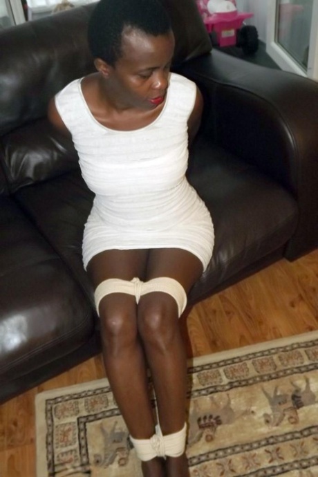 ebony bondage pornos gallery