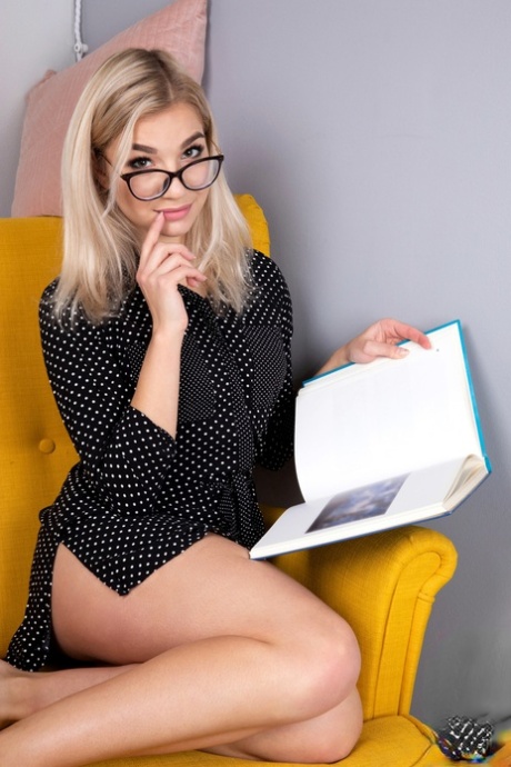 Anna Krowe pornstar erotic pic