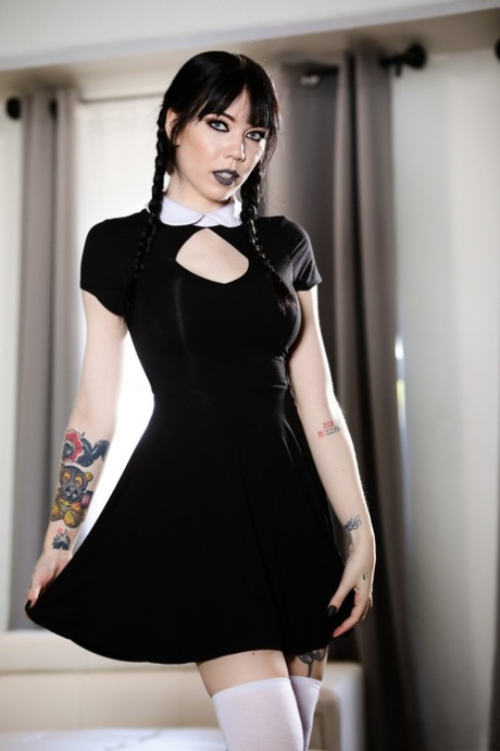 Leda Elizabeth model hot picture