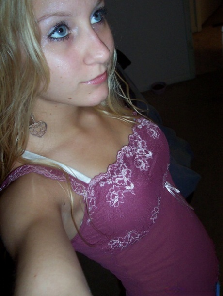 selfie in lingerie bel pornografico galleria