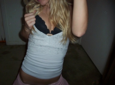amateur teen selfie top picture