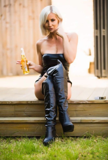 stivali alti fino alla coscia bello sexy immagini