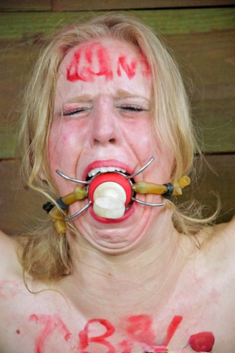 esclavitud adolescente xxx desnudos foto