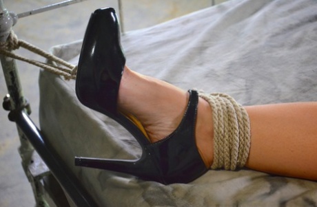 bdsm high heels free porn gallery