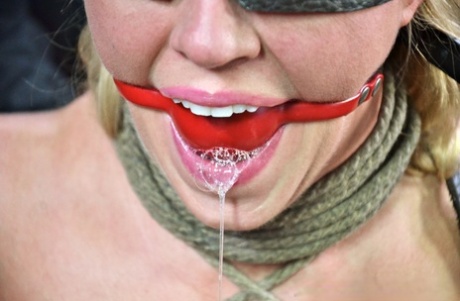 Teenager-Bondage nacktheit beste archiv