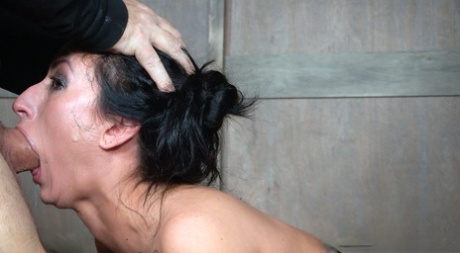BDSMディープスロート セクシー 写真