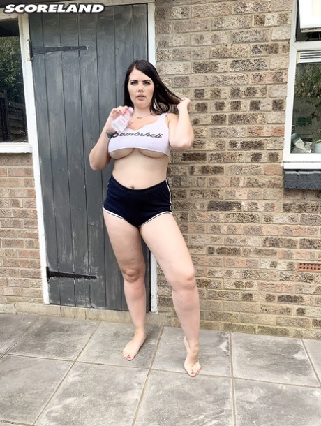 ぽっちゃりショートパンツ 無料ポルノ 写真