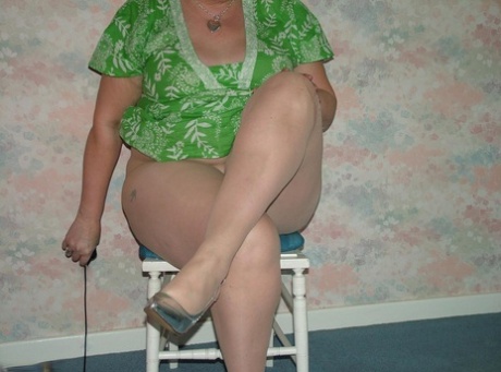 Valgasmic Exposed nice actress photo
