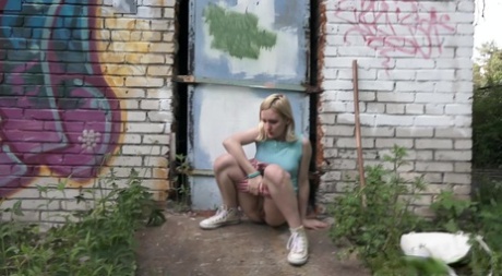 public pissing porno pics